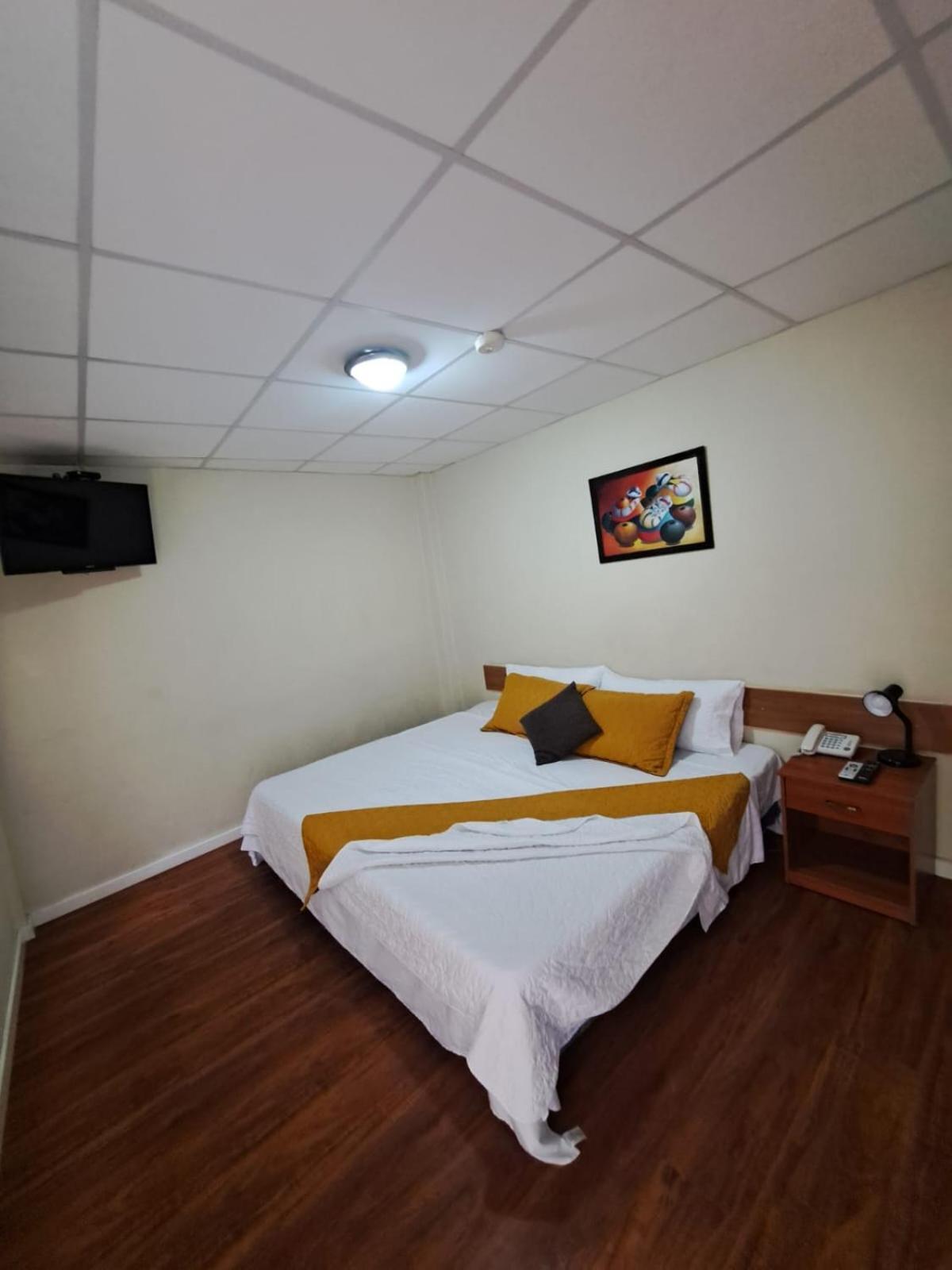 Hotel Mariscal Inn & Suite Cuenca Buitenkant foto